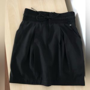 Guess black skirt